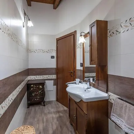 Isabella A Apartment *
