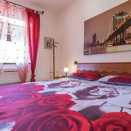 Isabella A Apartment